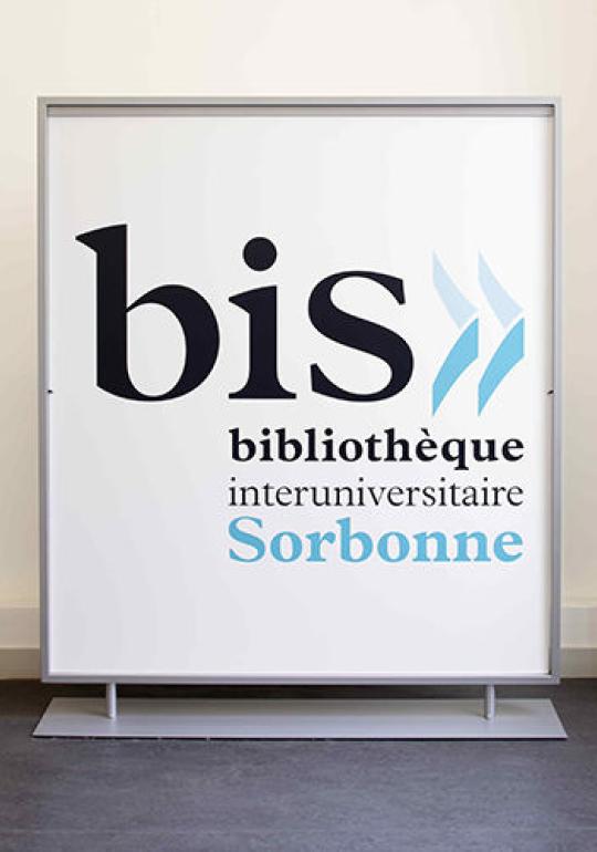 grand panneau présentant le logo de la BIS